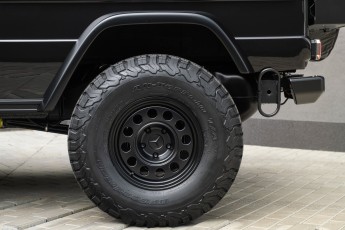 2B-035-Convertible-Mercedes-250GD-ObsidianBlack-070785