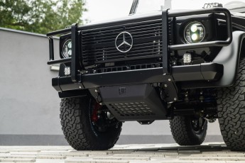 2B-042-Convertible-Mercedes-250GD-ObsidianBlack-070785