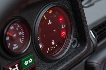 2B-100-Convertible-Mercedes-250GD-ObsidianBlack-070785