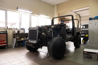 3-021-Convertible-Mercedes-250GD-ObsidianBlack-070785