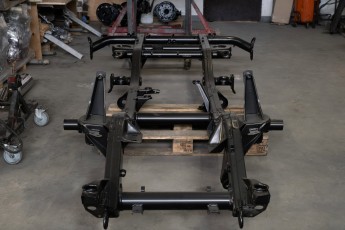 3-045-Convertible-Mercedes-250GD-ObsidianBlack-070785