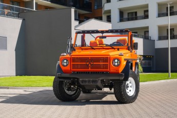 2B-003-Convertible-Mercedes-GWagen-MagmaBeamOrange-083485