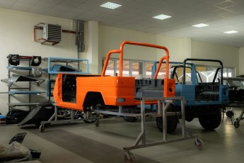 3-044-Convertible-Mercedes-GWagen-MagmaBeamOrange-083485