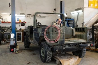 3-074-Convertible-Mercedes-GWagen-MagmaBeamOrange-083485