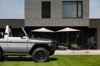 2A-031-Convertible-Mercedes-250GD-SeleniteGrey-069248-1920 EMC watermark 1% HQ-2