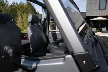 2A-064-Convertible-Mercedes-250GD-SeleniteGrey-069248-1920 EMC watermark 1% HQ-2