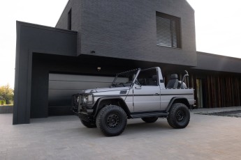 2B-007-Convertible-Mercedes-250GD-SeleniteGrey-069248