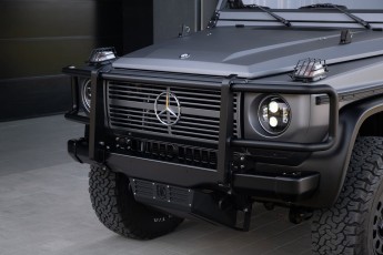 2B-019-Convertible-Mercedes-250GD-SeleniteGrey-069248