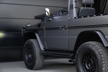 2B-025-Convertible-Mercedes-250GD-SeleniteGrey-069248