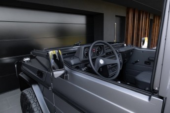 2B-027-Convertible-Mercedes-250GD-SeleniteGrey-069248