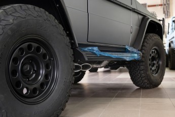 3-001-Convertible-Mercedes-250GD-SeleniteGrey-069248a