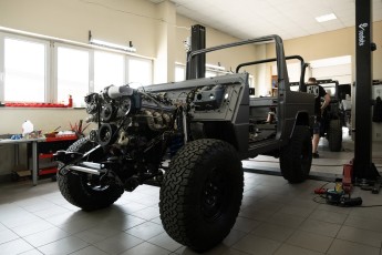 3-012-Convertible-Mercedes-250GD-SeleniteGrey-069248a