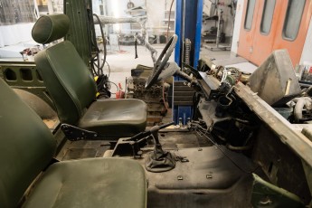 3-039-Convertible-Mercedes-250GD-SeleniteGrey-069248a