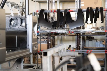 3-041-Convertible-Mercedes-250GD-SeleniteGrey-069248a