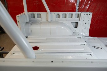 3-063-Convertible-Mercedes-250GD-SeleniteGrey-069248a