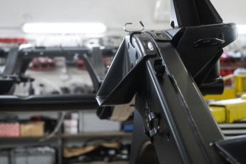 3-073-Convertible-Mercedes-250GD-SeleniteGrey-069248a