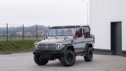 1-002-Convertible-Mercedes-250GD-MojaveSilver-083791