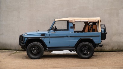 1-002-Custom-Mercedes-GWagon-ChinaBlue-075954