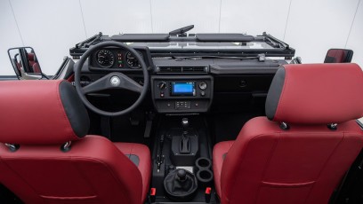 1-006-Convertible-Mercedes-250GD-MojaveSilver-083791