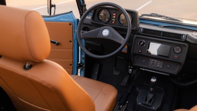 1-006-Custom-Mercedes-GWagon-ChinaBlue-075954