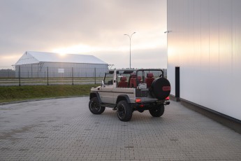 2B-002-Convertible-Mercedes-250GD-MojaveSilver-083791