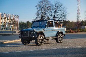 2B-002-Custom-Mercedes-GWagon-ChinaBlue-075954