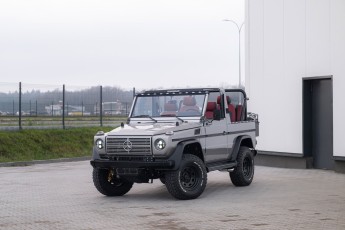 2B-005-Convertible-Mercedes-250GD-MojaveSilver-083791