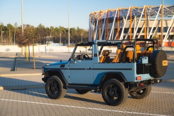 2B-009-Custom-Mercedes-GWagon-ChinaBlue-075954