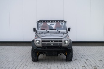 2B-010-Convertible-Mercedes-250GD-MojaveSilver-083791