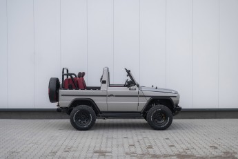 2B-012-Convertible-Mercedes-250GD-MojaveSilver-083791