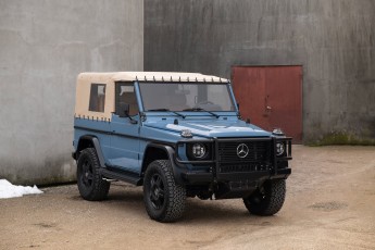 2B-013-Custom-Mercedes-GWagon-ChinaBlue-075954