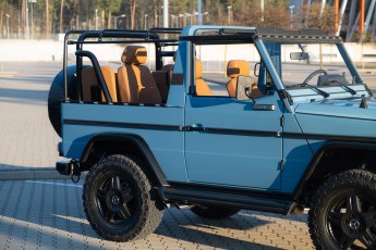 2B-027-Custom-Mercedes-GWagon-ChinaBlue-075954