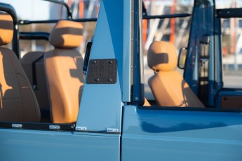 2B-033-Custom-Mercedes-GWagon-ChinaBlue-075954