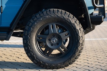 2B-045-Custom-Mercedes-GWagon-ChinaBlue-075954