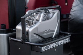 2B-046-Convertible-Mercedes-250GD-MojaveSilver-083791