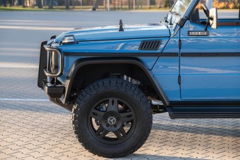 2B-046-Custom-Mercedes-GWagon-ChinaBlue-075954