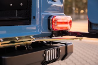 2B-063-Custom-Mercedes-GWagon-ChinaBlue-075954