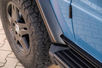 2B-067-Custom-Mercedes-GWagon-ChinaBlue-075954