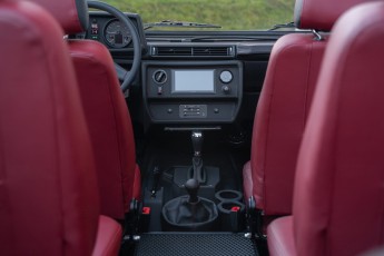 2B-072-Convertible-Mercedes-250GD-MojaveSilver-083791