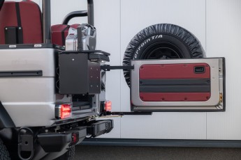 2B-073-Convertible-Mercedes-250GD-MojaveSilver-083791