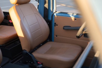 2B-089-Custom-Mercedes-GWagon-ChinaBlue-075954