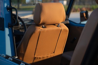 2B-091-Custom-Mercedes-GWagon-ChinaBlue-075954