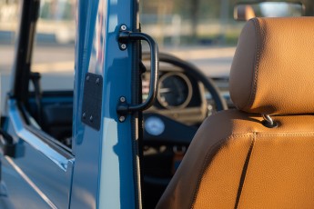 2B-092-Custom-Mercedes-GWagon-ChinaBlue-075954