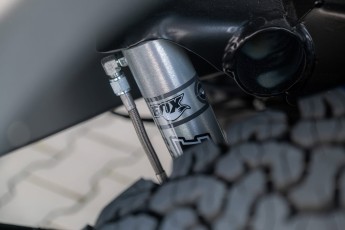 2B-106-Convertible-Mercedes-250GD-MojaveSilver-083791