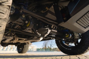 2B-125-Custom-Mercedes-GWagon-ChinaBlue-075954