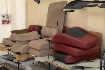 3-008-Convertible-Mercedes-250GD-MojaveSilver-083791