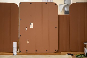 3-020-Custom-Mercedes-GWagon-ChinaBlue-075954