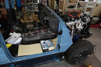 3-021-Custom-Mercedes-GWagon-ChinaBlue-075954