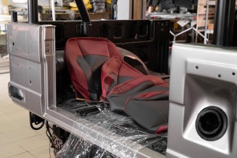 3-050-Convertible-Mercedes-250GD-MojaveSilver-083791