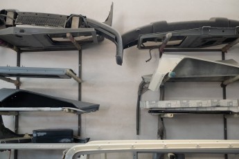 3-061-Custom-Mercedes-GWagon-ChinaBlue-075954